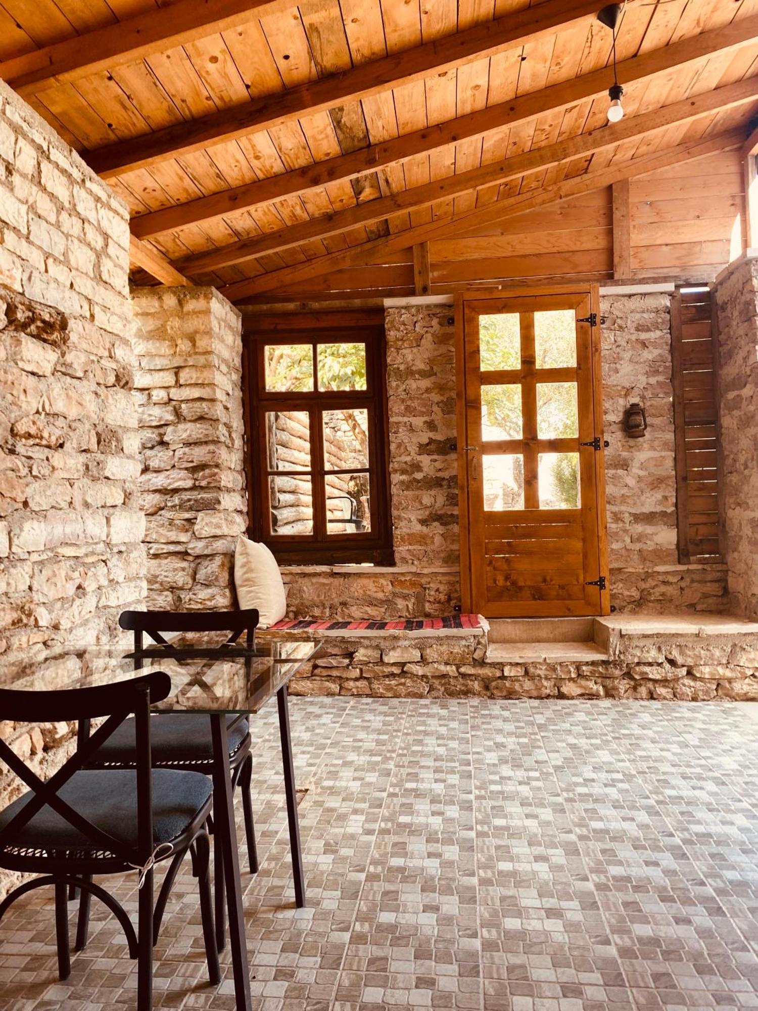 Vila Eri Гирокастра Экстерьер фото
